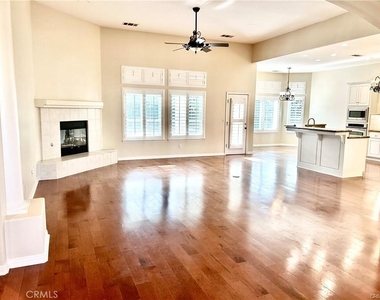 10803 Whitburn Street - Photo Thumbnail 9