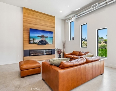 8504 Outland View Drive - Photo Thumbnail 7