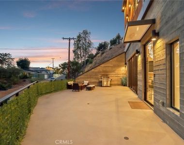 8504 Outland View Drive - Photo Thumbnail 2