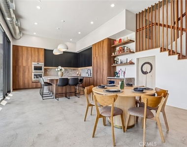 8504 Outland View Drive - Photo Thumbnail 11