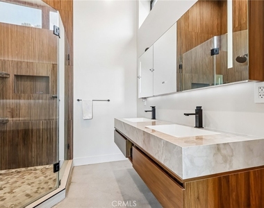 8504 Outland View Drive - Photo Thumbnail 22