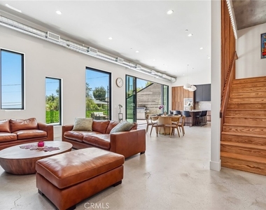 8504 Outland View Drive - Photo Thumbnail 6