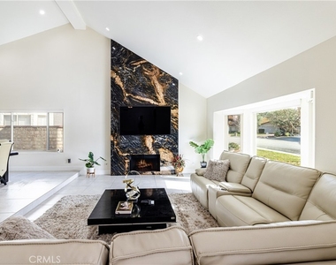29015 Garden Oaks Court - Photo Thumbnail 2