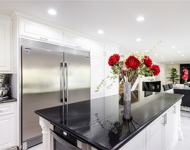 29015 Garden Oaks Court - Photo Thumbnail 6