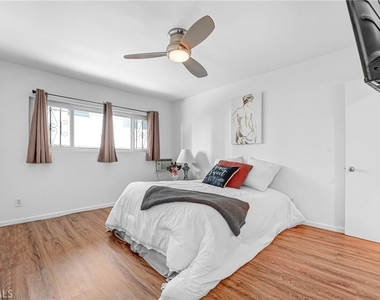 5232 Corteen Place - Photo Thumbnail 12