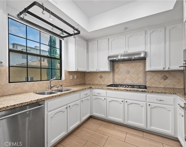 10668 Eastborne Avenue - Photo Thumbnail 12