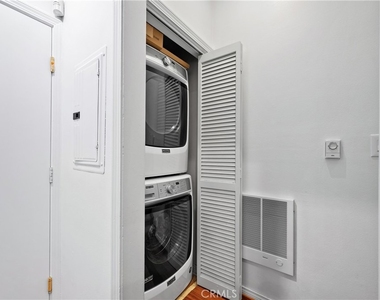 10668 Eastborne Avenue - Photo Thumbnail 11