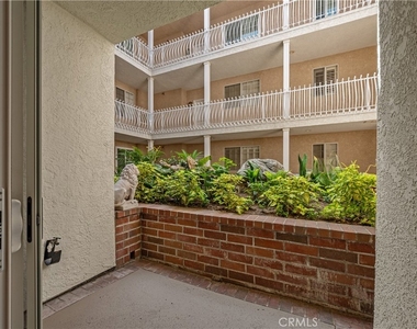 10668 Eastborne Avenue - Photo Thumbnail 7