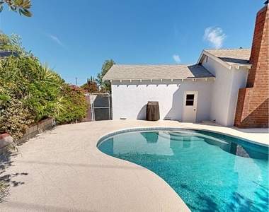 11543 Swinton - Photo Thumbnail 25