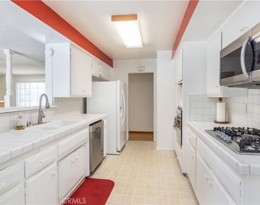 11543 Swinton - Photo Thumbnail 13