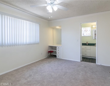 11543 Swinton - Photo Thumbnail 16
