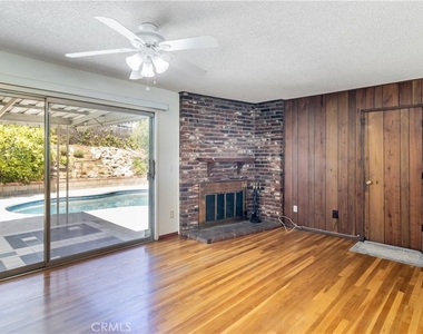 11543 Swinton - Photo Thumbnail 8