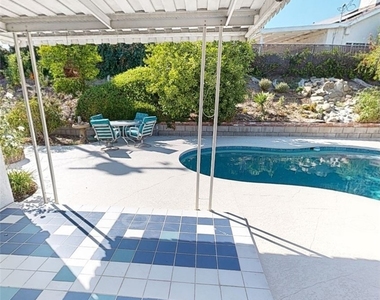 11543 Swinton - Photo Thumbnail 23