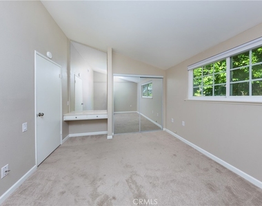 19139 Avenue Of The Oaks - Photo Thumbnail 11