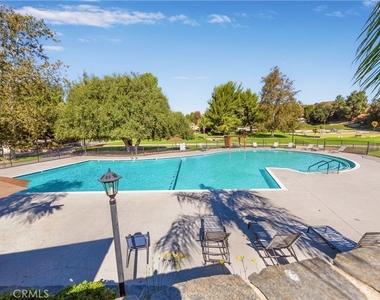 19139 Avenue Of The Oaks - Photo Thumbnail 17
