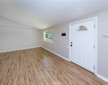 19139 Avenue Of The Oaks - Photo Thumbnail 8