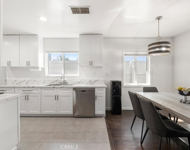 5857 Willis Avenue - Photo Thumbnail 7