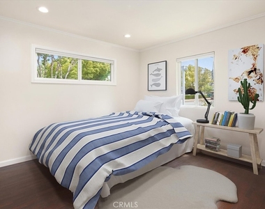 5857 Willis Avenue - Photo Thumbnail 14