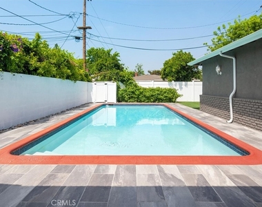 5857 Willis Avenue - Photo Thumbnail 28