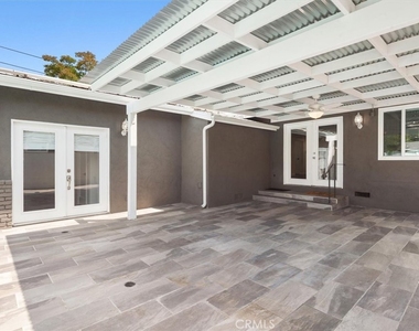 5857 Willis Avenue - Photo Thumbnail 31