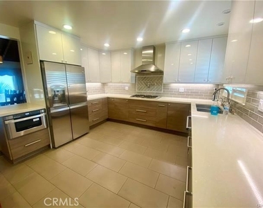 23552 Kivik Street - Photo Thumbnail 5