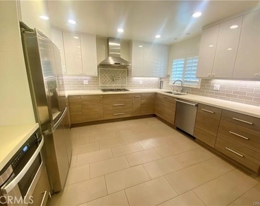 23552 Kivik Street - Photo Thumbnail 6