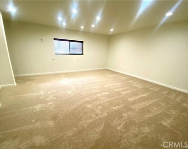 23552 Kivik Street - Photo Thumbnail 18