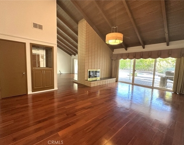 23552 Kivik Street - Photo Thumbnail 8