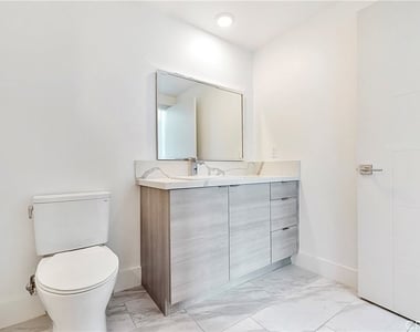 1482 S Sherbourne Drive - Photo Thumbnail 20