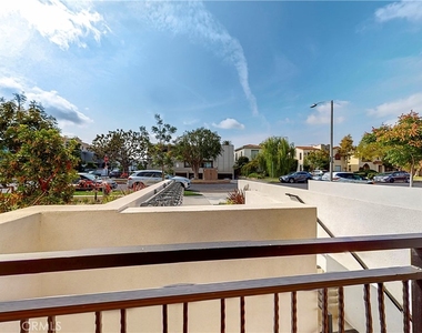 1482 S Sherbourne Drive - Photo Thumbnail 24