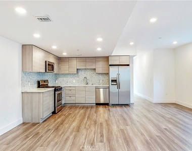 1482 S Sherbourne Drive - Photo Thumbnail 1