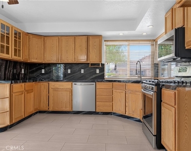 1724 Hilliard Avenue - Photo Thumbnail 5
