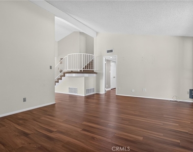 1724 Hilliard Avenue - Photo Thumbnail 11