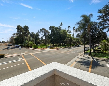 2043 Lincoln Avenue - Photo Thumbnail 5