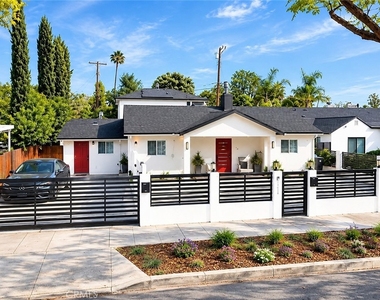 8216 Encino Avenue - Photo Thumbnail 5