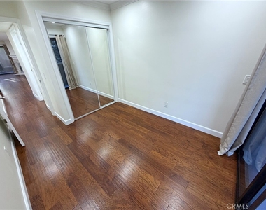 6665 Franklin Avenue - Photo Thumbnail 16