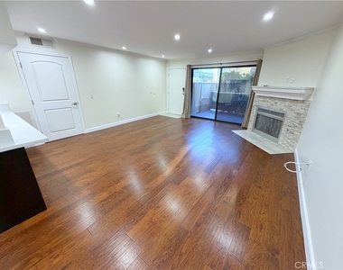 6665 Franklin Avenue - Photo Thumbnail 1