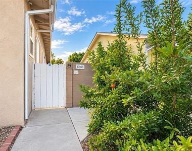 6463 Woodlake Avenue - Photo Thumbnail 10