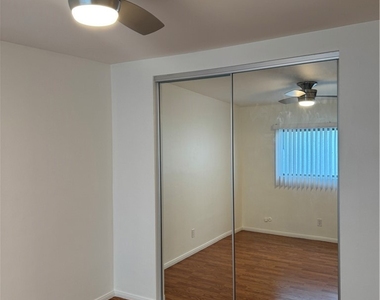 1164 Irving Avenue - Photo Thumbnail 4