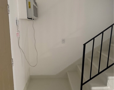 1164 Irving Avenue - Photo Thumbnail 7