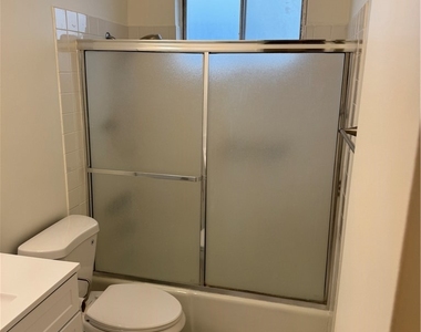 1164 Irving Avenue - Photo Thumbnail 19