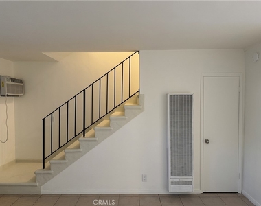 1164 Irving Avenue - Photo Thumbnail 8