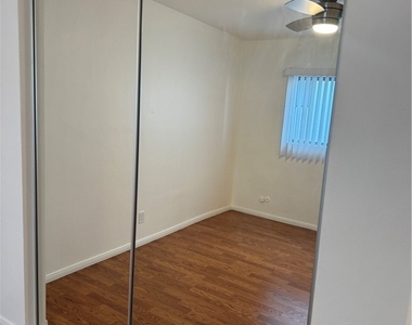 1164 Irving Avenue - Photo Thumbnail 16