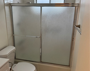 1164 Irving Avenue - Photo Thumbnail 17