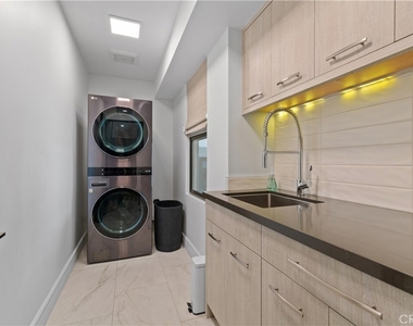 802 Bard Street - Photo Thumbnail 32