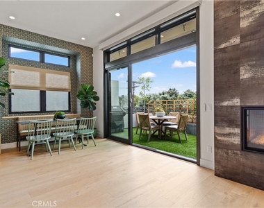802 Bard Street - Photo Thumbnail 2
