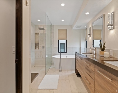 802 Bard Street - Photo Thumbnail 17