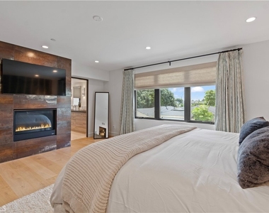 802 Bard Street - Photo Thumbnail 12