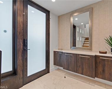 802 Bard Street - Photo Thumbnail 30