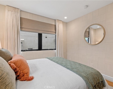 802 Bard Street - Photo Thumbnail 22
